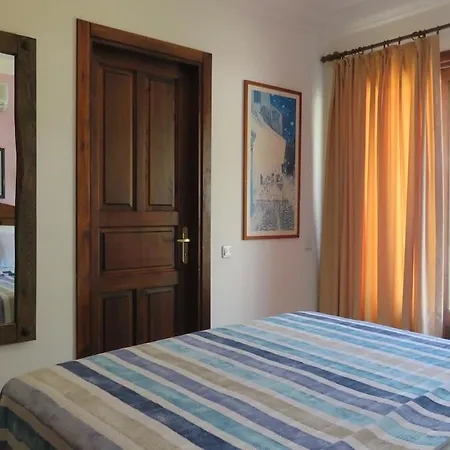 Daire Derinsu, 0-2 And 8 Ages Kaş